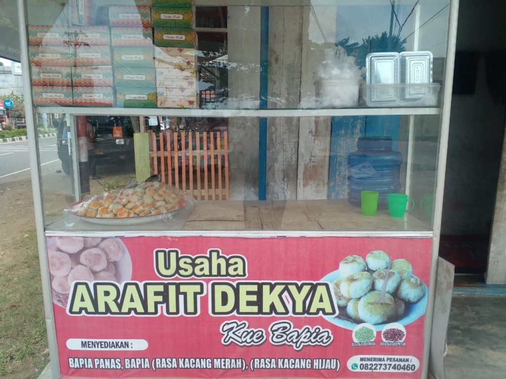 Produksi Kue Arafit Dekya Oleh Salah Satu Warga Dusun B Gampong Paya Bili